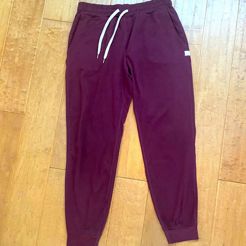 Vuori performance joggers. Size SM. Like new